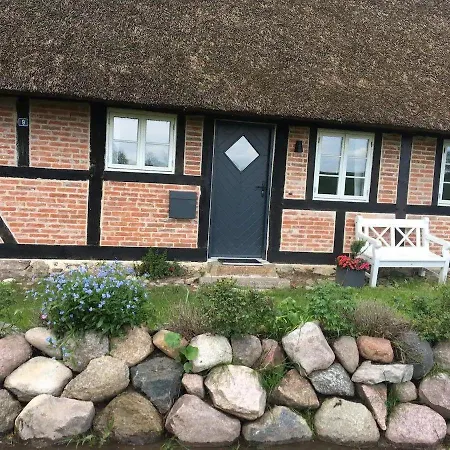 Ferienhaus Haus Ruhe Unter Reet *